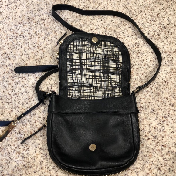 Vince Camuto Crossbody Bag - Picture 4 of 6